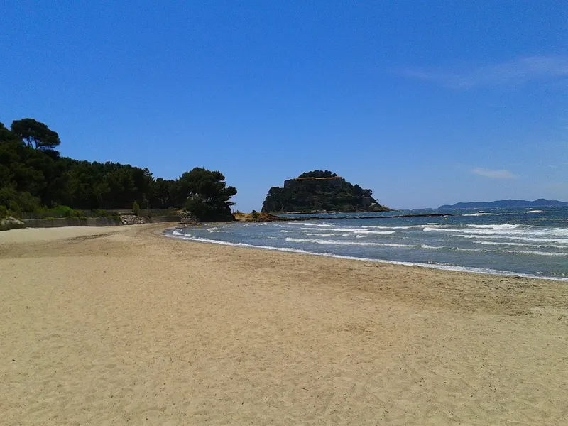 Empty Cabasson beach