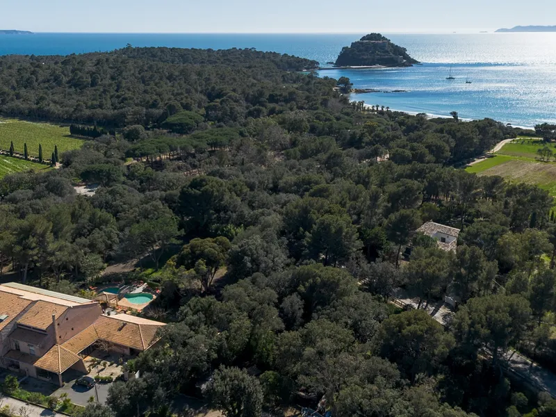 Le Fort de Brégançon vu du ciel